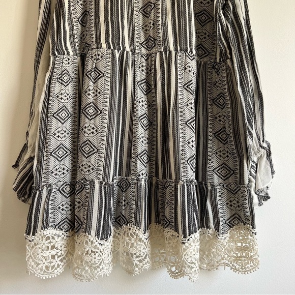 Hemant & Nandita Anew Dress in Black - Picture 13 of 16